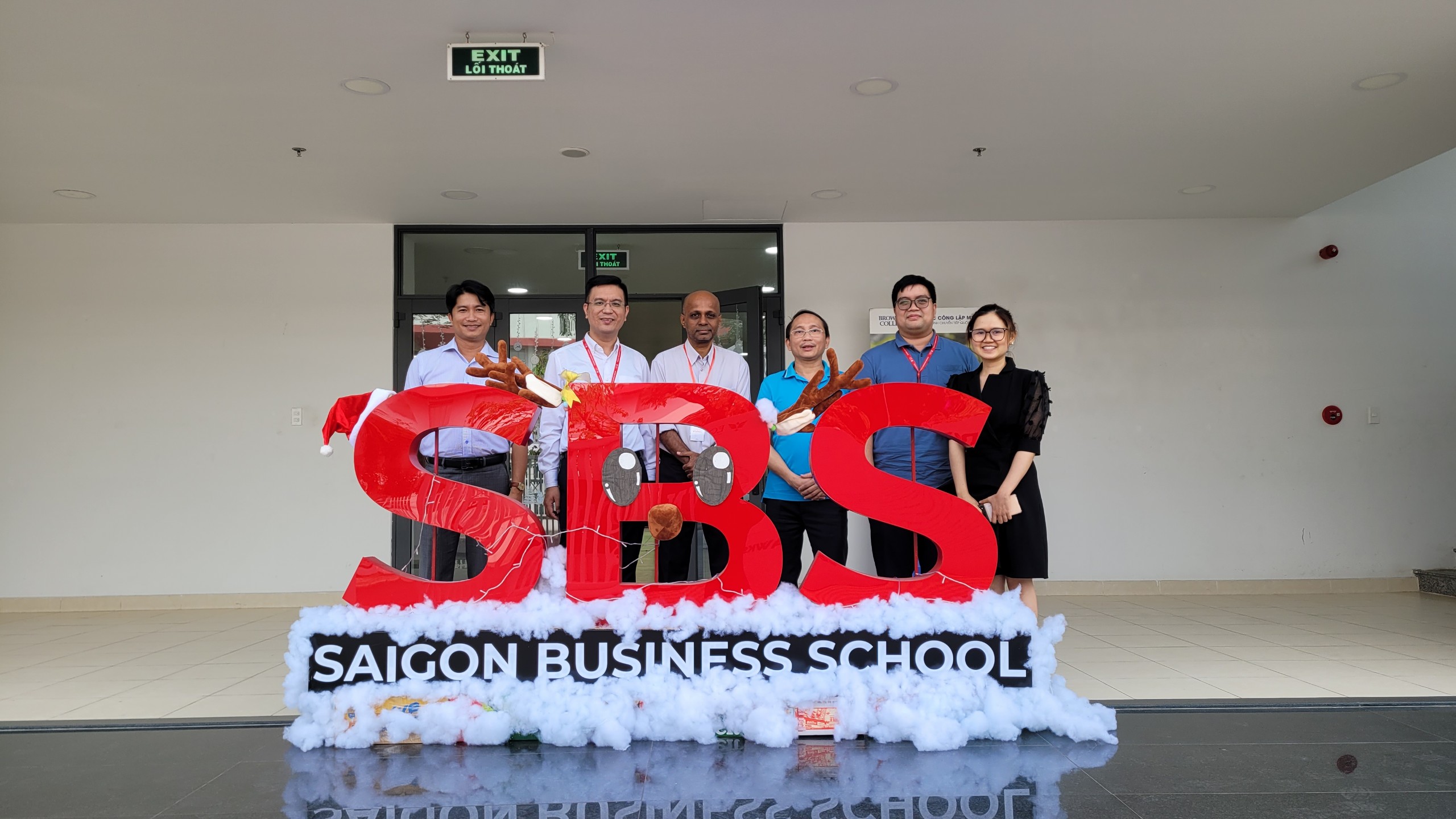 Saigon Business School Gặp Gỡ Và Trao Đổi Hợp Tác Với Edinburgh Napier University