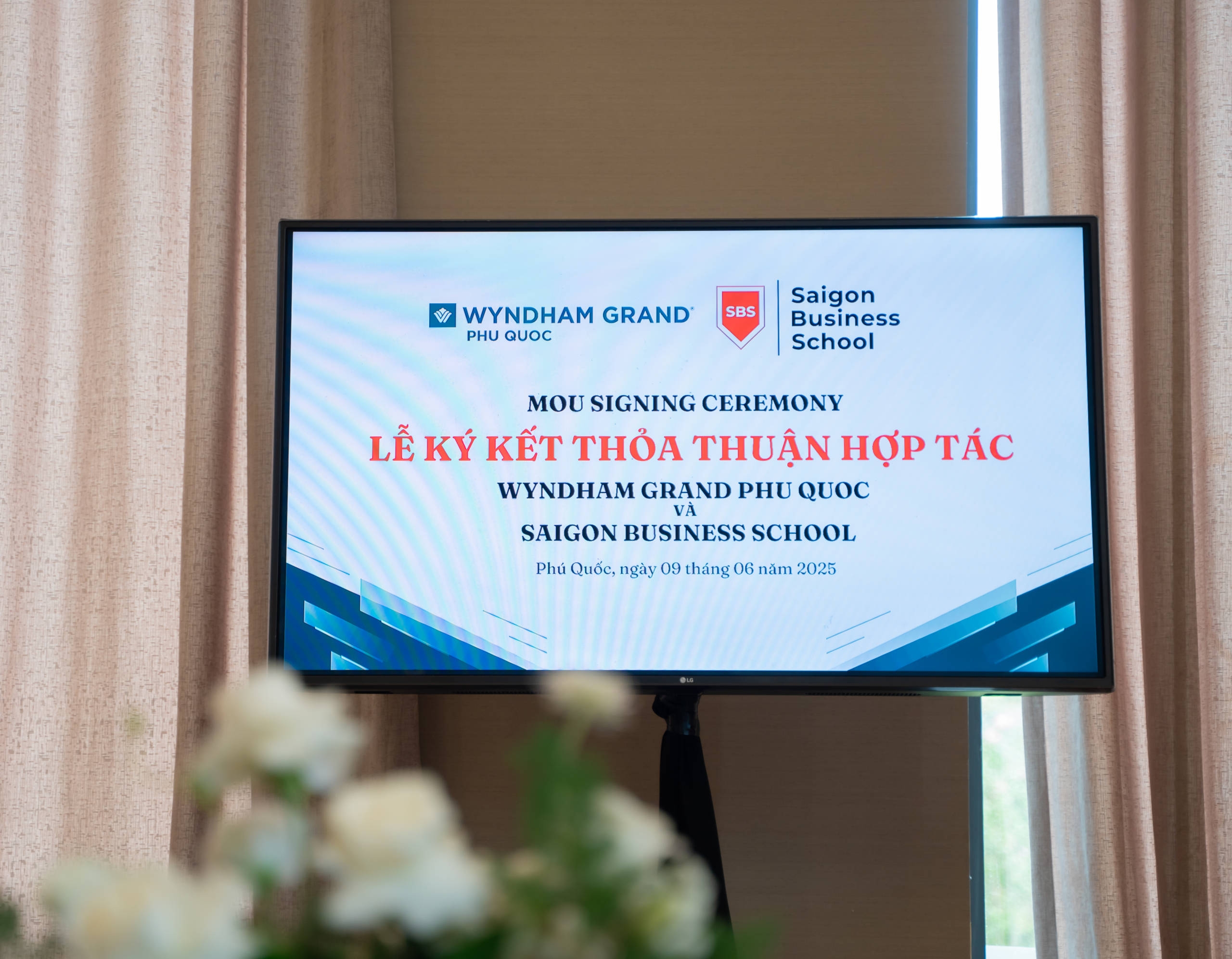 Saigon Business School Ký Kết Hợp Tác Chiến Lược Với Wyndham Grand Phu Quoc