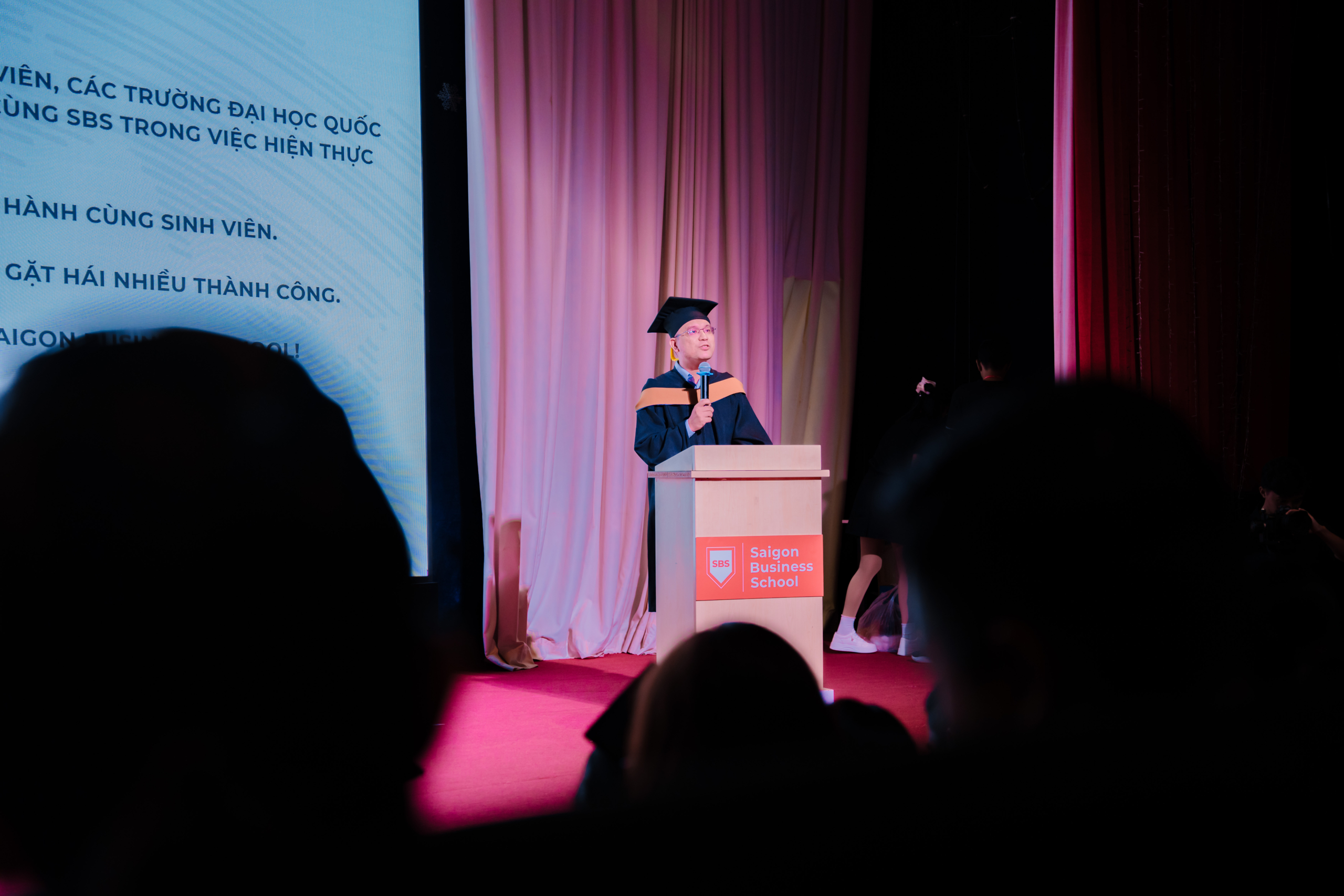 lễ tốt nghiệp sbs 5